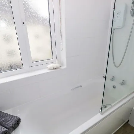 Olivia's Hideaway Apartment